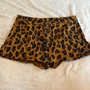 BLANK NYC cheetah print skort